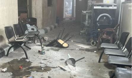 الأضرار كبيرة... فيديو من داخل مستشفى تبنين بعد القصف الإسرائيليّ