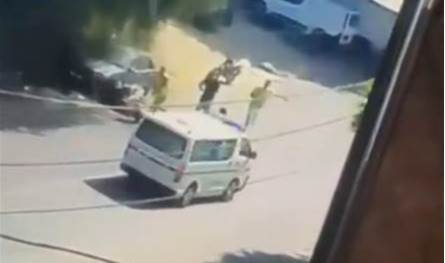 فيديو يُظهر لحظة استهداف المسعفين في دير قانون النهر.. شاهدوه