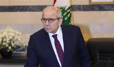 سلام التقى أبو صعب واطلع من شيخ العقل على مقررات ا