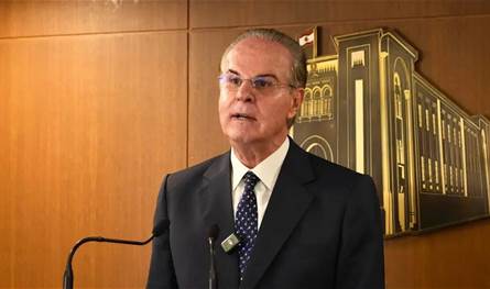 عدوان: التفرد بقرار الحرب والسلم ليس معارضة للسلطة