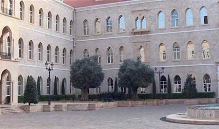 وزير يطمح بدخول السرايا
