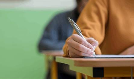 الامتحانات "تهرب" من الخطر... مدارس وجامعات تنقل مراكزها بعيداً عن محيط الضاحية