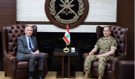 السفير الفرنسي بعد لقائه قائد الجيش: نعرب عن تقديرنا لدور المؤسسة العسكرية في الحفاظ على الاستقرار