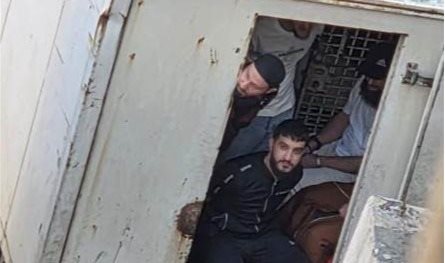 نقل الدفعة الثانية من السجناء السوريين من رومية إلى دمشق... كم سجيناً تضم؟