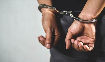 توقيف شخصين في البوار بحوزتهما كبتاغون وحشيشة ومسدس حربي (صورة)