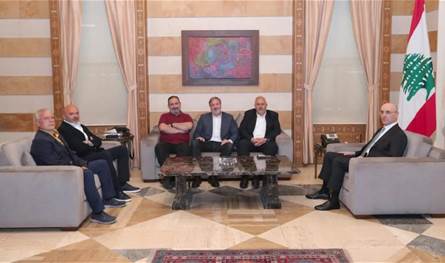الحجار عرض الأوضاع مع أبو فاعور وبارود وتابع مع محافظ بيروت عملية إزالة الخيم من البيال