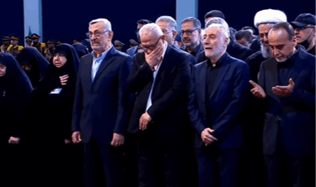 لحظات مؤثرة وبكاء.. فيديو لقيادات "حزب الله" أمام نعش خامنئي