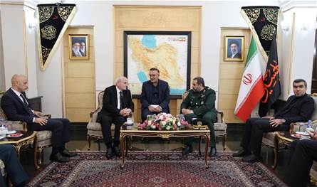 وزير الدفاع في طهران ممثلا لبنان في مراسم تأبين الخامنئي
