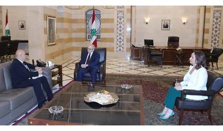 ملفا النازحين والدفاع المدني على طاولة سلام