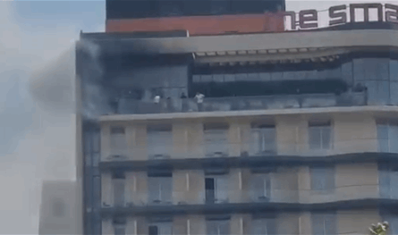 حريق في أحد فنادق بيروت.. فيديو يرصد المشهد