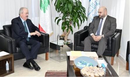 جابر بحث مع وزير الصحة في تعزيز المستشفيات الحكومية وتطوير تجهيزاتها