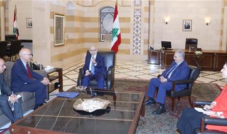 سلام استقبل تورك: الحكومة مُهتمة باستمرار العمل بجمع الأدلّة المرتبطة بما قد يشكّل جرائم حرب