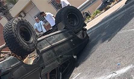 حادث سير... تحطّم سيارة على أوتوستراد العقيبة - الصفرا