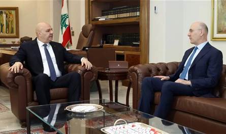 الرئيس عون عرض مع الحجار التطورات جنوبًا