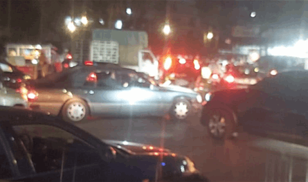 قطع طريق دوار أبو علي في طرابلس.. والجيش يتدخل لفتح الطريق