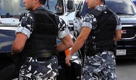 توقيف لبنانيّ وشريكيه السوريين في كفردبيان... وصورة تُوثّق ما تمّ ضبطه داخل منزله