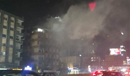 حريق داخل مبنى في جل الديب.. وفيديو يرصد المشهد