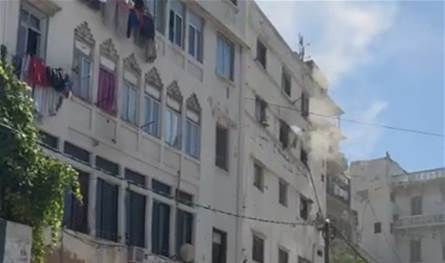 حريق داخل منزل في طرابلس.. والدفاع المدني يتدخل (فيديو)