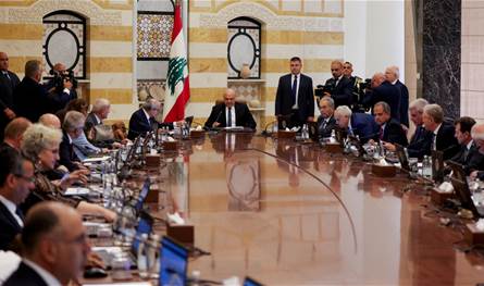 حديث عن "تبديلات حكومية" وارتفاع التوتر بين "القوات" والحكومة