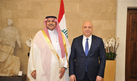 السفير السعودي يرسِّخ المعادلة : الدولة أولاً والطائف مرجعية