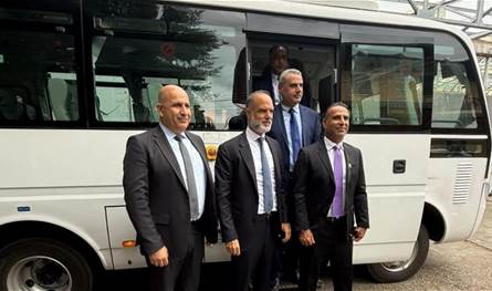 المؤسسة العامة للسكك الحديد والنقل المشترك تسلّمت 20 حافلة من سلطنة عُمان