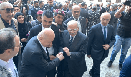 سلام يبدأ جولة في النبطية برفقة وزير الداخلية