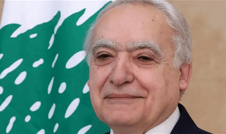 وزير الثقافة غادر الى عمان