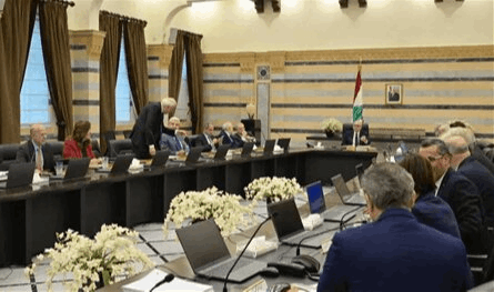 نقيب سابق يرفع الصوت ضدّ الحكومة