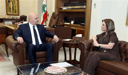 في بعبدا.. عون التقى المديرة العامة للجمارك