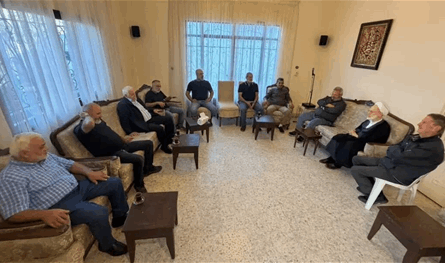 مخاتير النبطية يزورون إمام المدينة ويشيدون بمواقفه ومبادراته