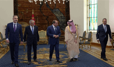 مصر تخلط الأوراق.. هل ستدخل "حلف مكة" وتساند السعودية؟