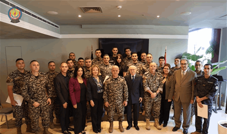 توزيع شهادات دولية متخصّصة في مكافحة الفساد على ١٨ ضابطًا وعنصرًا من أمن الدولة