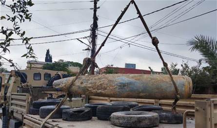 بالصور... سحب وتعطيل قنبلة طيران زنة 2000 في هذه المنطقة