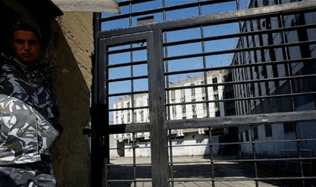 العفو العام... حدود الاجتهاد أمام إلزامية القرار الدستوري