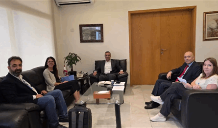 هاني بحث تطوير الإنتاج الزراعي وحماية الغابات والتحضير لمعرض "Agri-Lebanon"