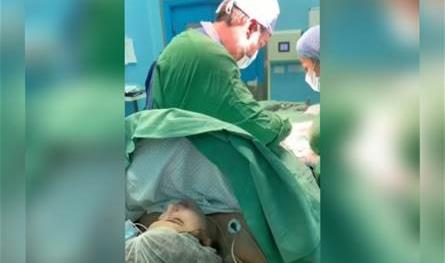 فيديو رائع.. لبنانية تغنّي لفيروز أثناء الولادة في غرفة العمليات!
