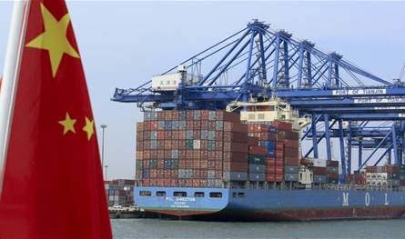 صادرات الصين ترتفع بشكل غير متوقع 