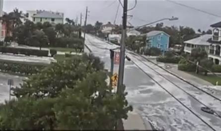 بتقنية الفاصل الزمني... فيديو يُظهر فيضان شوارع في فلوريدا جراء الإعصار &quot;إيان&quot;