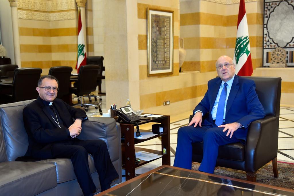 8283f7ca-0f25-45ce-8eaf-42366a29871a-637