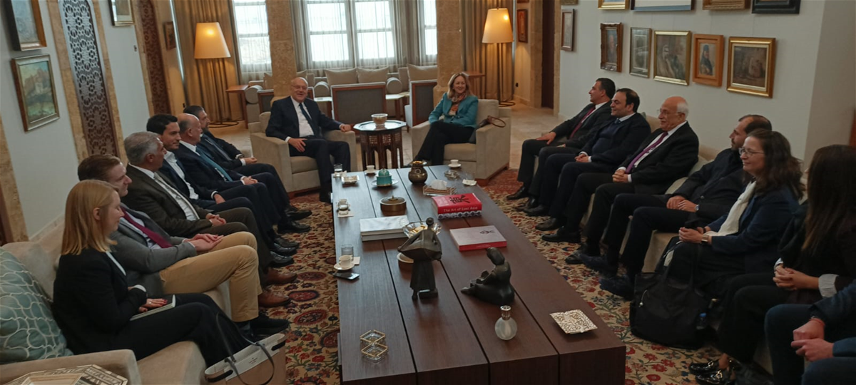 ميقاتي استقبل السفيرة الأميركية في دارته في طرابلس