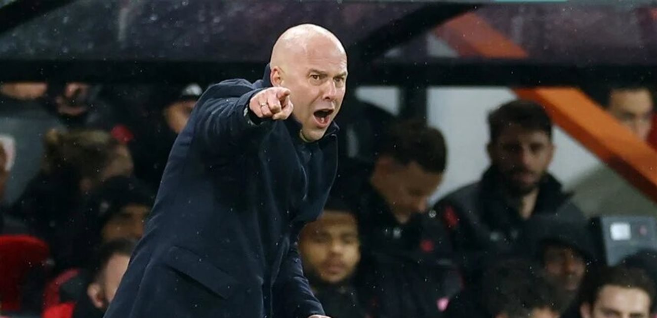 هل يقيل ليفربول سلوت في الساعات المقبلة؟