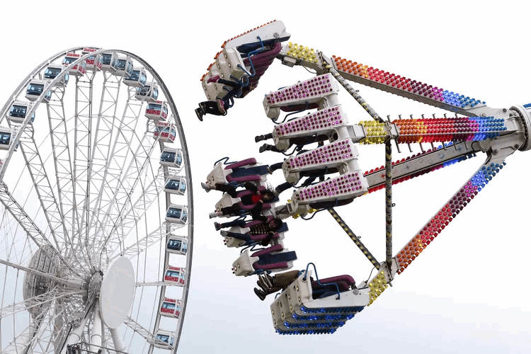 Horrific incident at an amusement park… 18-year-old daughter loses her life!