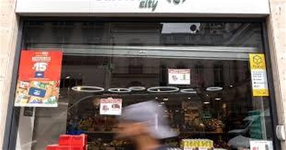 Due to the riots in France... two billion euros evaporate from Carrefour’s market value