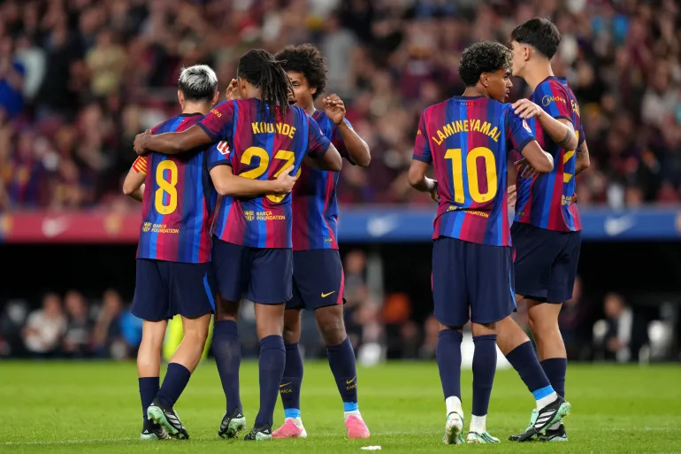 A defensive blow for Barcelona before El Clásico… Flick confirms Koundé’s absence