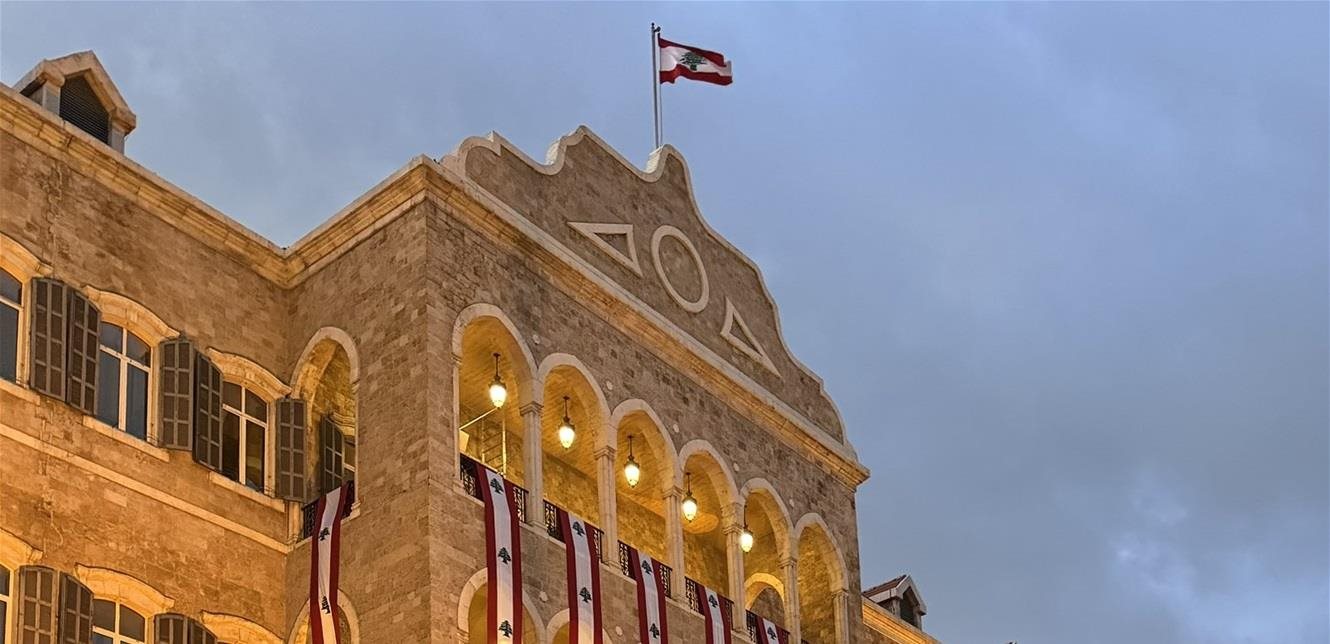 Failure to implement government decisions and a struggle over powers