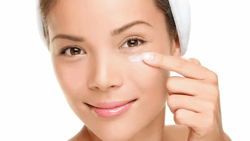 It Needs More Than Moisturizing.. What You Should Know About Dry and Sensitive Skin