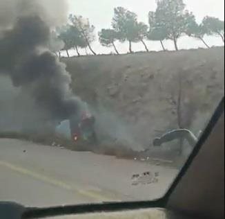 A car targeted on the road between Damascus and Homs... and one person killed