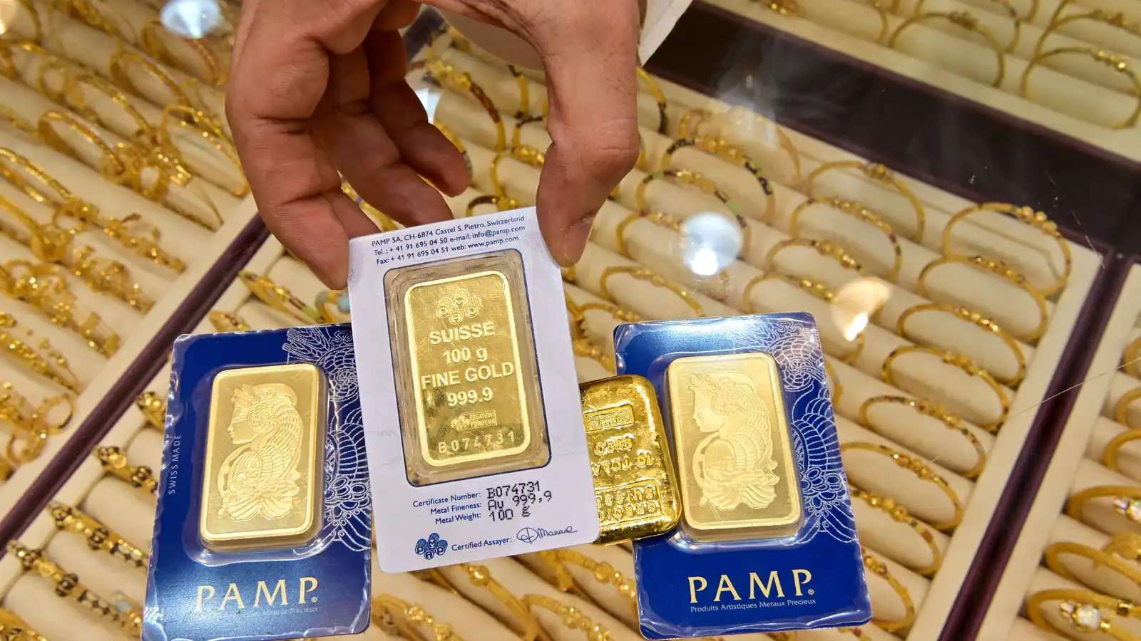 Inflation weighs on gold... What is limiting its gains?