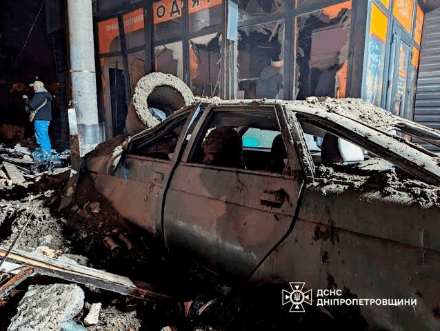 Kyiv Under Bombardment... One Dead and Damage to a University and Metro Station